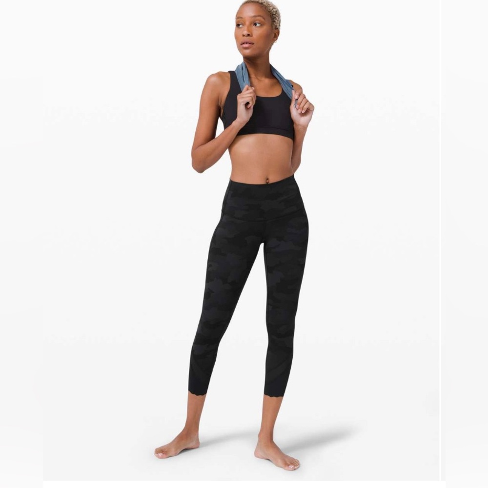 Lulu lemon wunder under HR crop 23” leggings luxtreme size 4